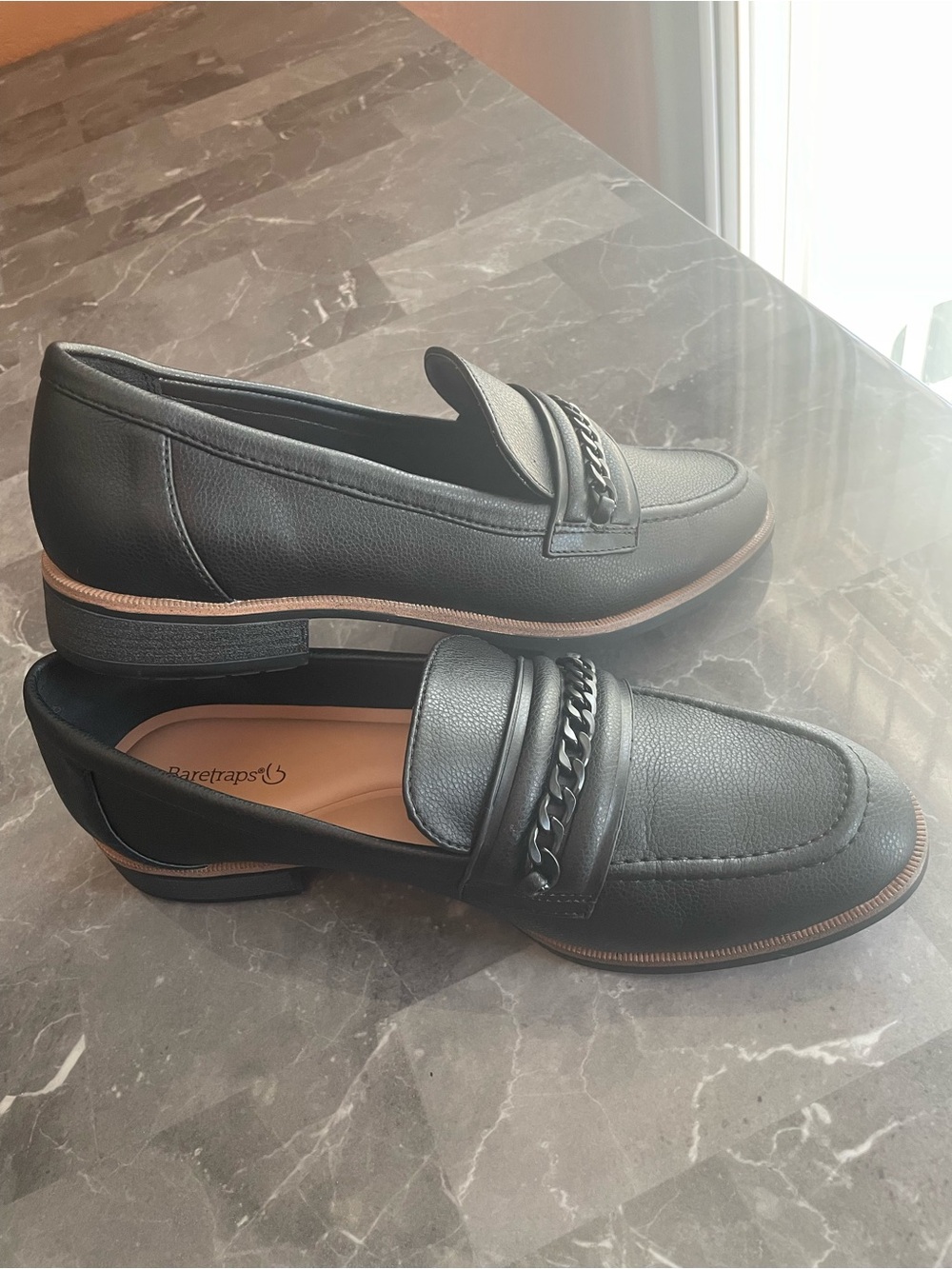 Woman’s Baretraps black Emmie Loafer 9 medium